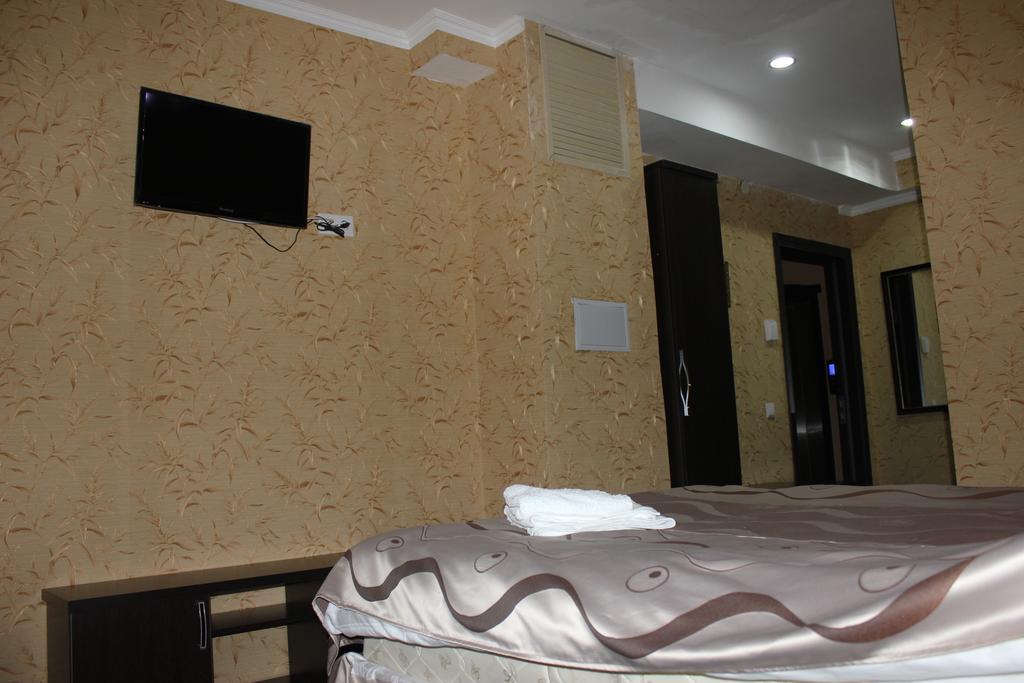 Home Hotel Astana חדר תמונה