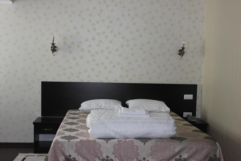 Home Hotel Astana חדר תמונה