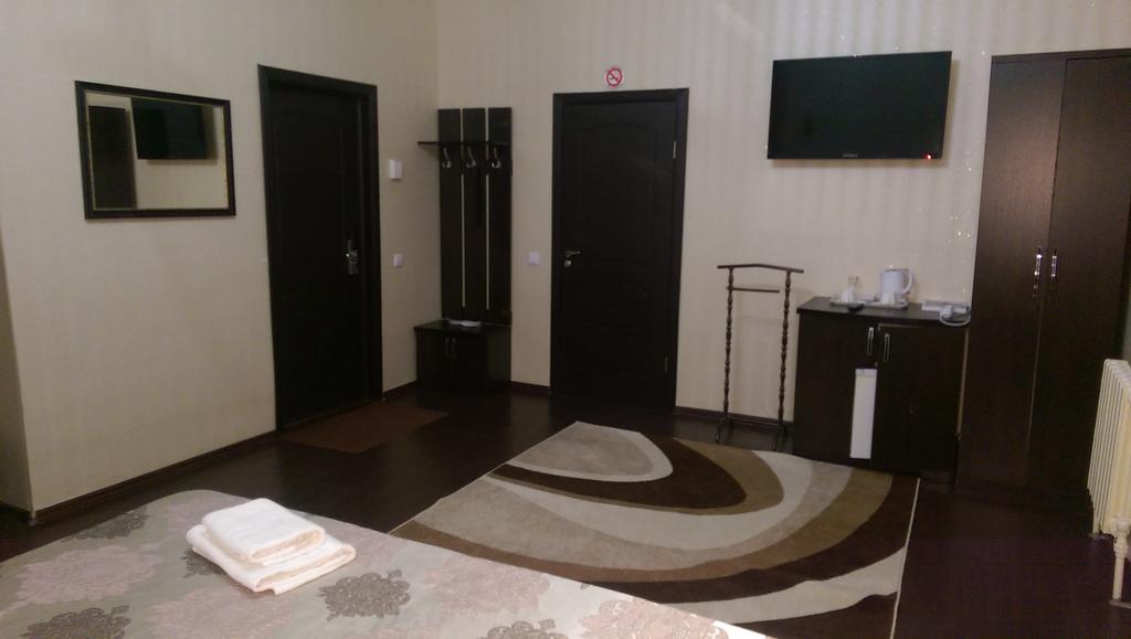 Home Hotel Astana מראה חיצוני תמונה