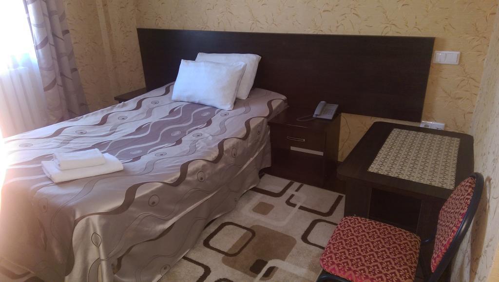 Home Hotel Astana מראה חיצוני תמונה