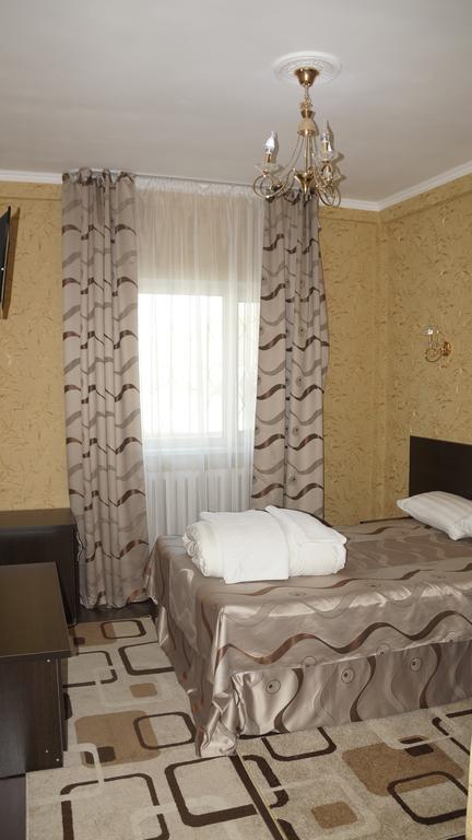 Home Hotel Astana מראה חיצוני תמונה