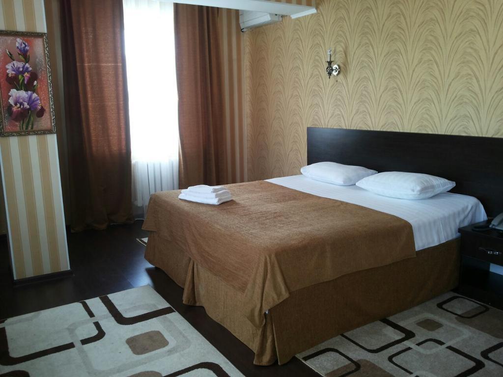 Home Hotel Astana מראה חיצוני תמונה
