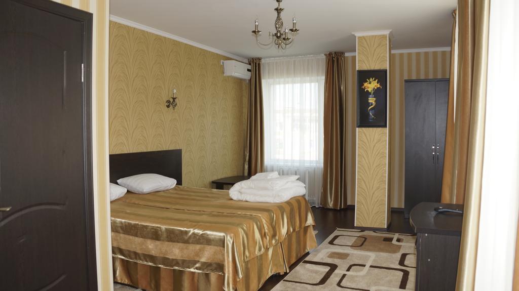 Home Hotel Astana מראה חיצוני תמונה